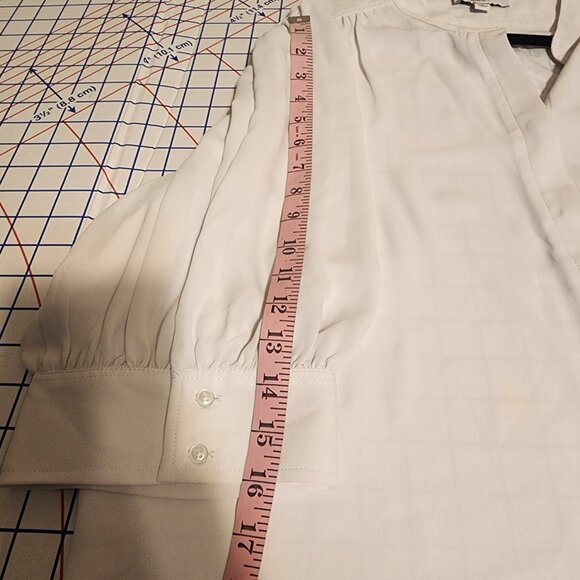 Cece Elbow Sleeve Open Collar Blouse NWT White XXL Faint Discoloration - Picture 7 of 12